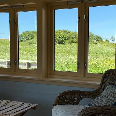 Lofoten Seaside Nature Retreat