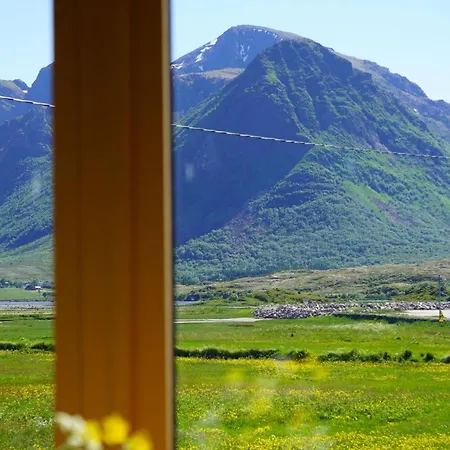 Lofoten Seaside Nature Retreat 펜션 *